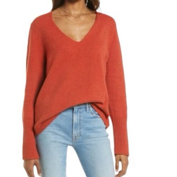 NWT * TREASURE & BOND V-Neck Oversized Ribbed Stitch Sweater in Rust - Picture 1 of 12